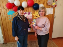 Акция – поздравление «Подари открытку и улыбку»