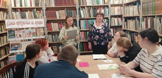 Поэтический час «О той, что дарует нам жизнь и тепло»