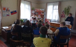 Патриотический час «Подвигам жить в веках»