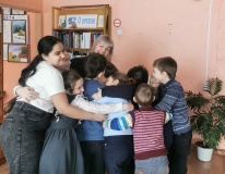 Тематический час "Книжкины обнимашки"