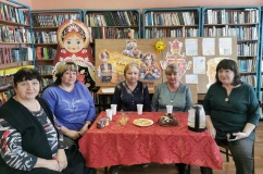 Час добрых традиций «Мы Масленицу встречали, в библиотеку зазывали!»