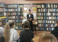 Литературный час «Все о тебе, мамочка родная»