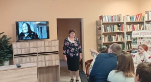 Поэтический час «О той, что дарует нам жизнь и тепло»